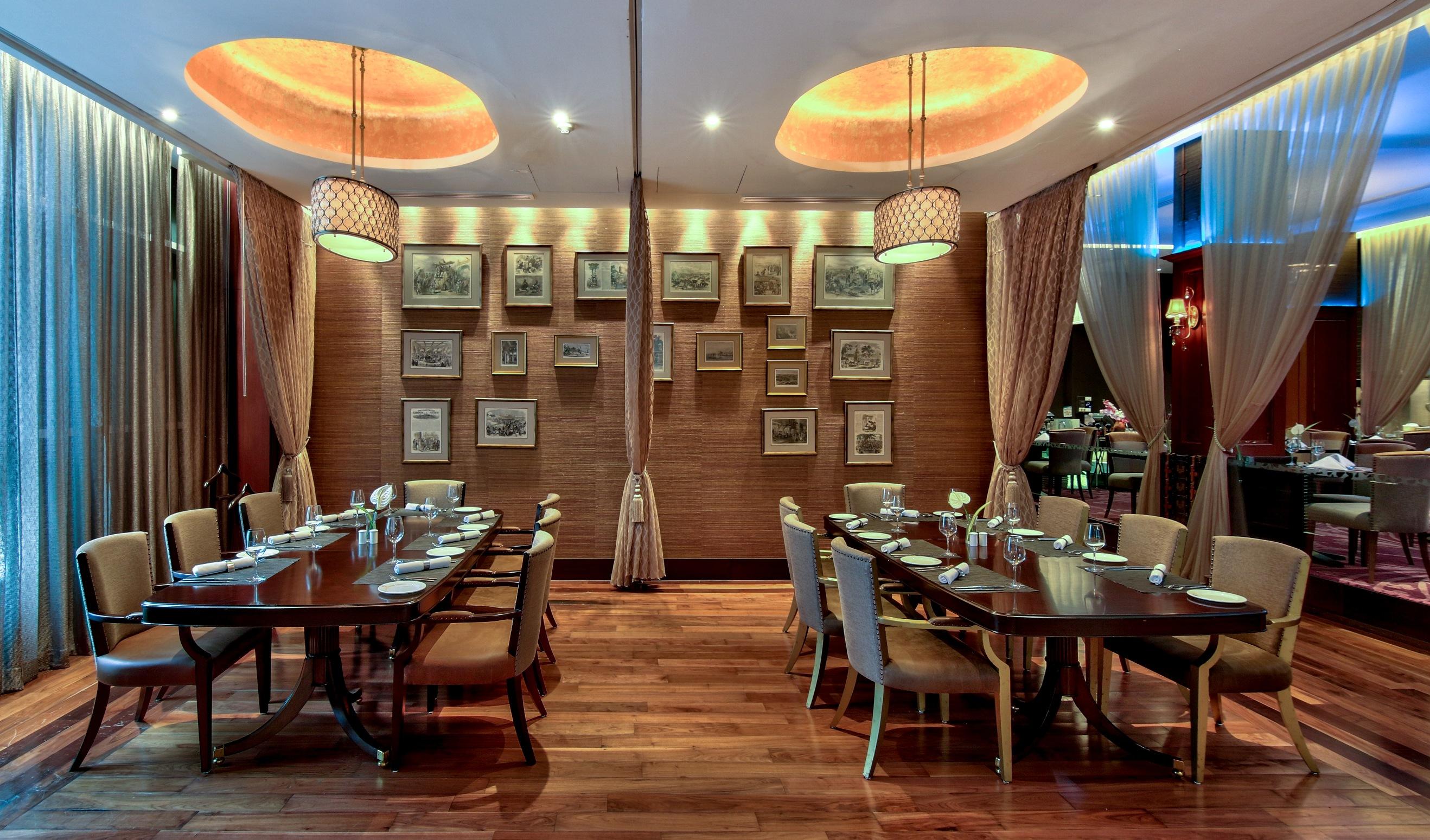 Radisson Suites Bangkok Sukhumvit Екстериор снимка