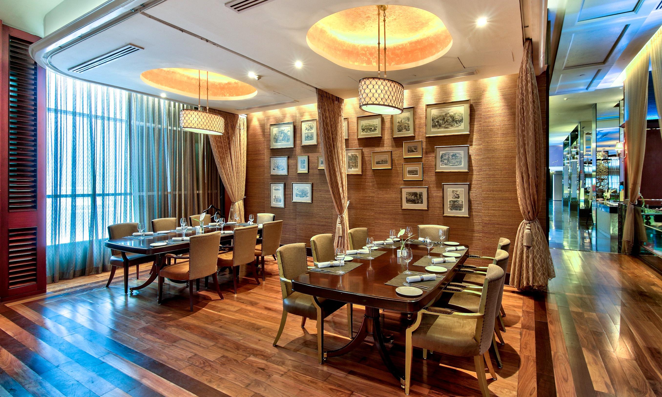 Radisson Suites Bangkok Sukhumvit Екстериор снимка